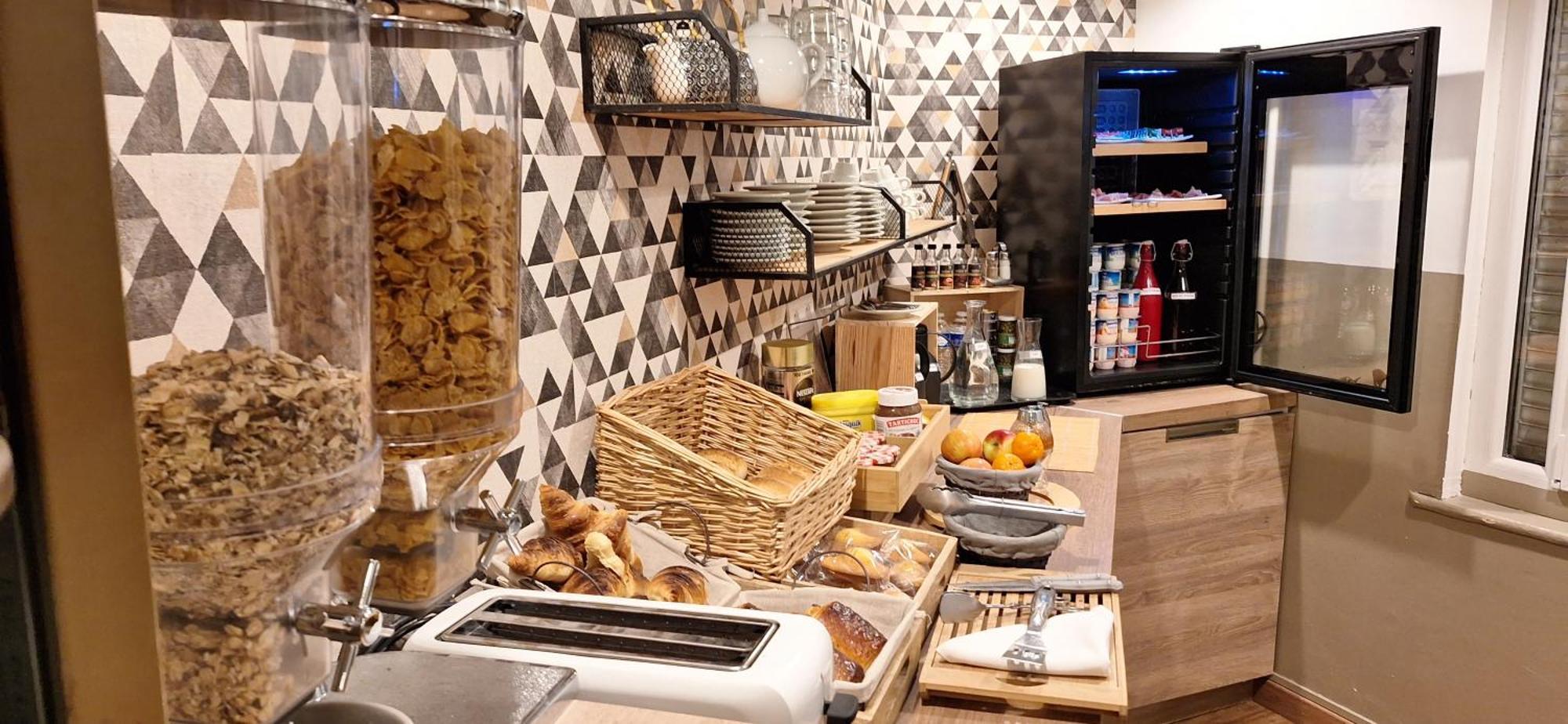 Hotel- Restaurant Le Saint Quentin المظهر الخارجي الصورة
