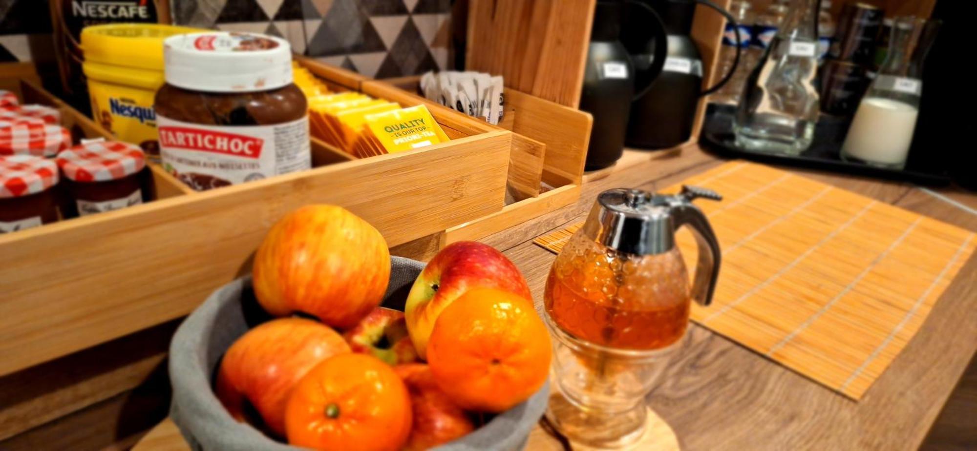 Hotel- Restaurant Le Saint Quentin المظهر الخارجي الصورة