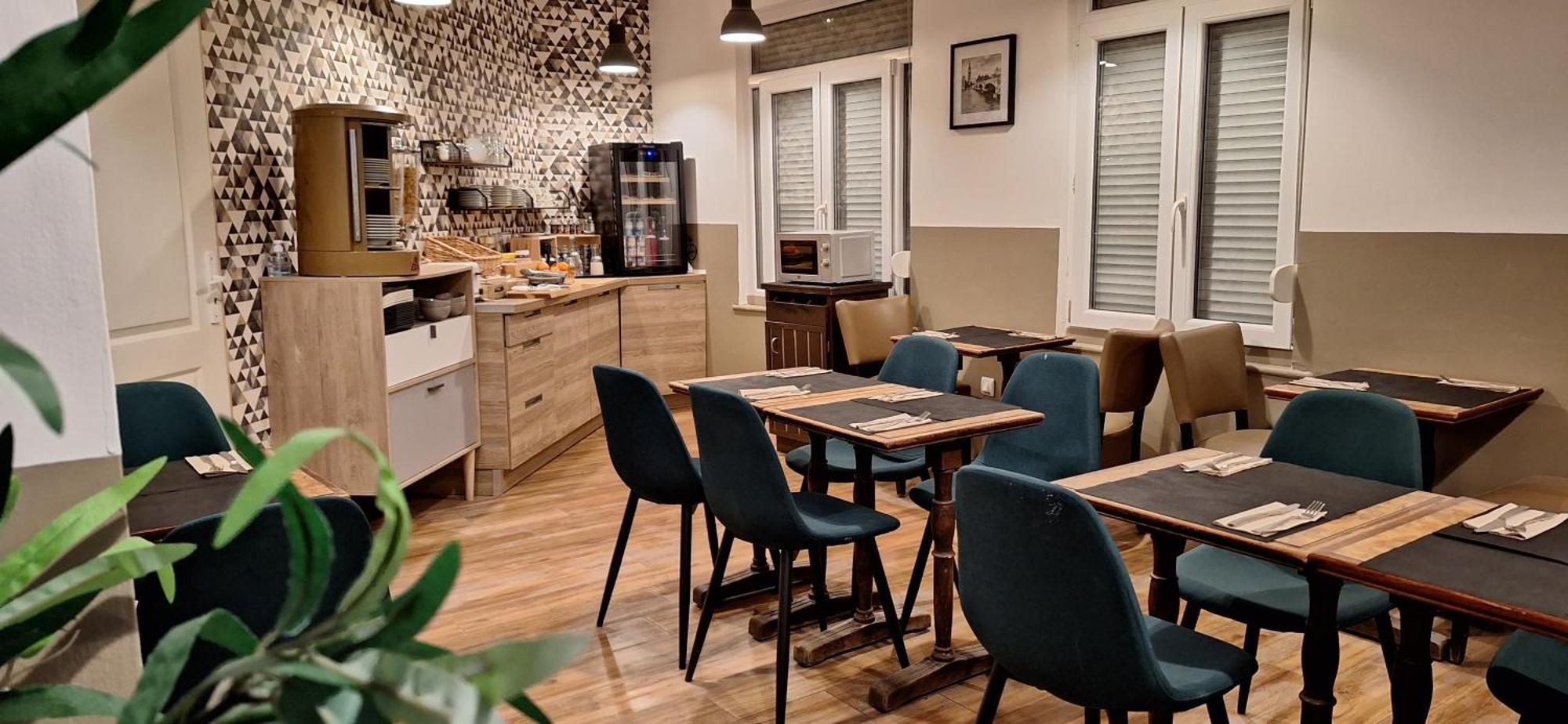 Hotel- Restaurant Le Saint Quentin المظهر الخارجي الصورة
